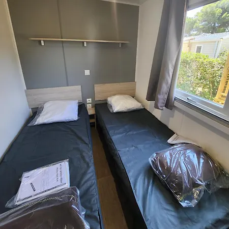 Mobil-home Campsite *